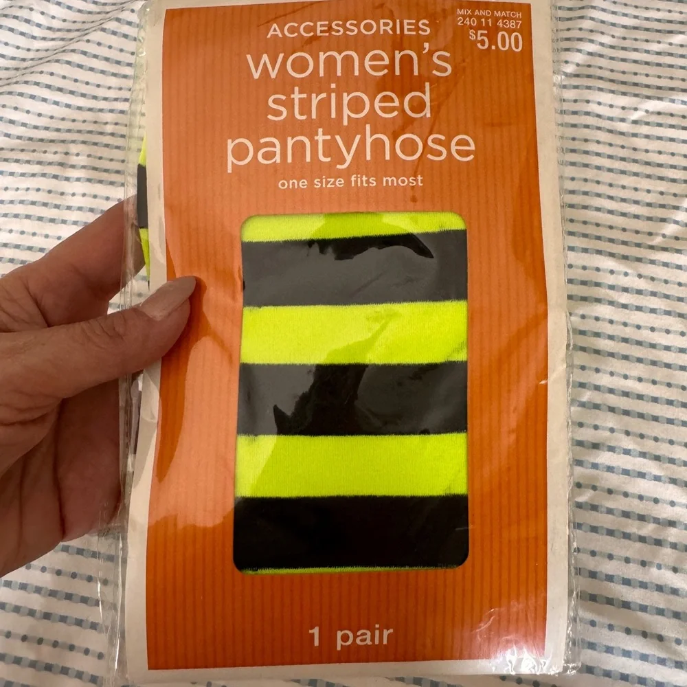 NWT Women's striped pantyhose green and black
